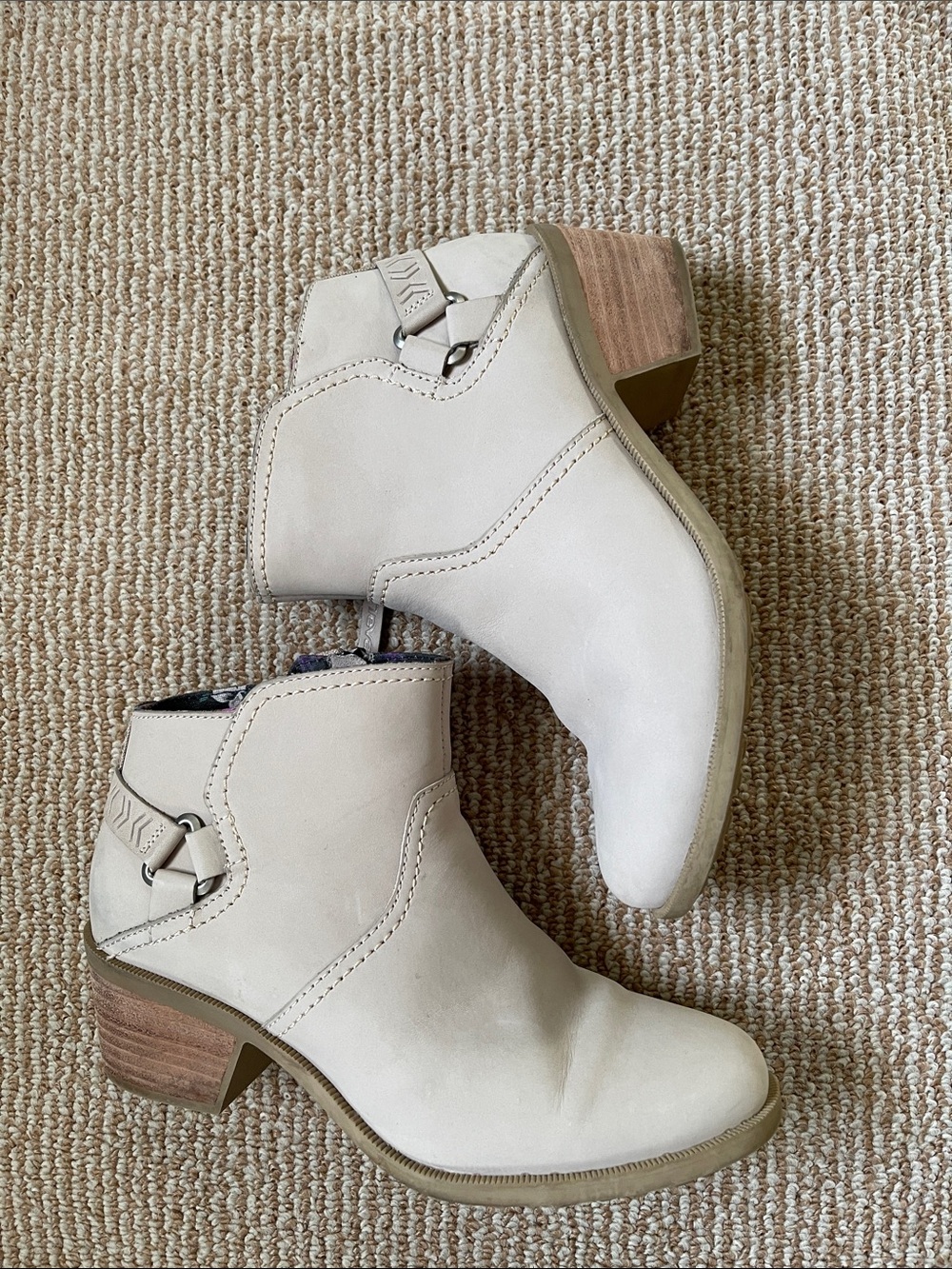 Teva foxi boots